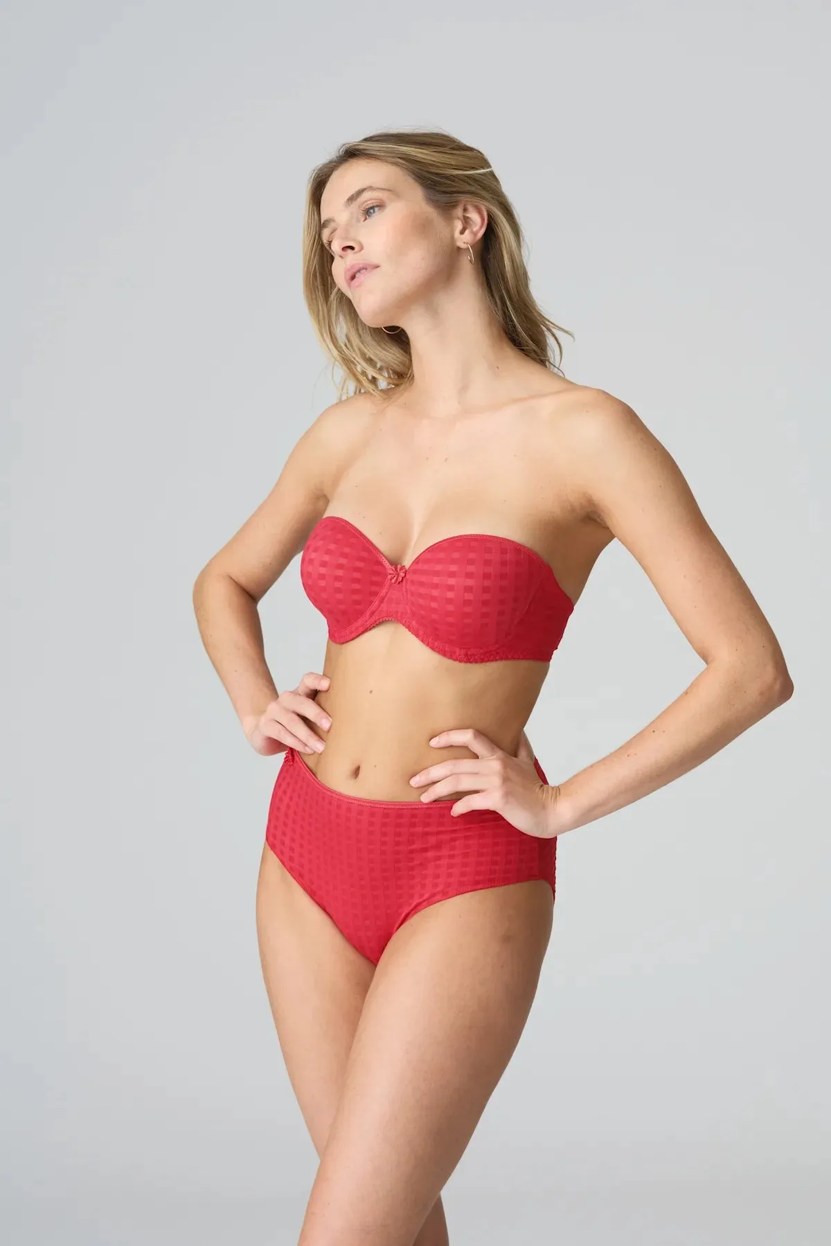 Avero Padded Strapless Bra In Scarlet - Marie Jo