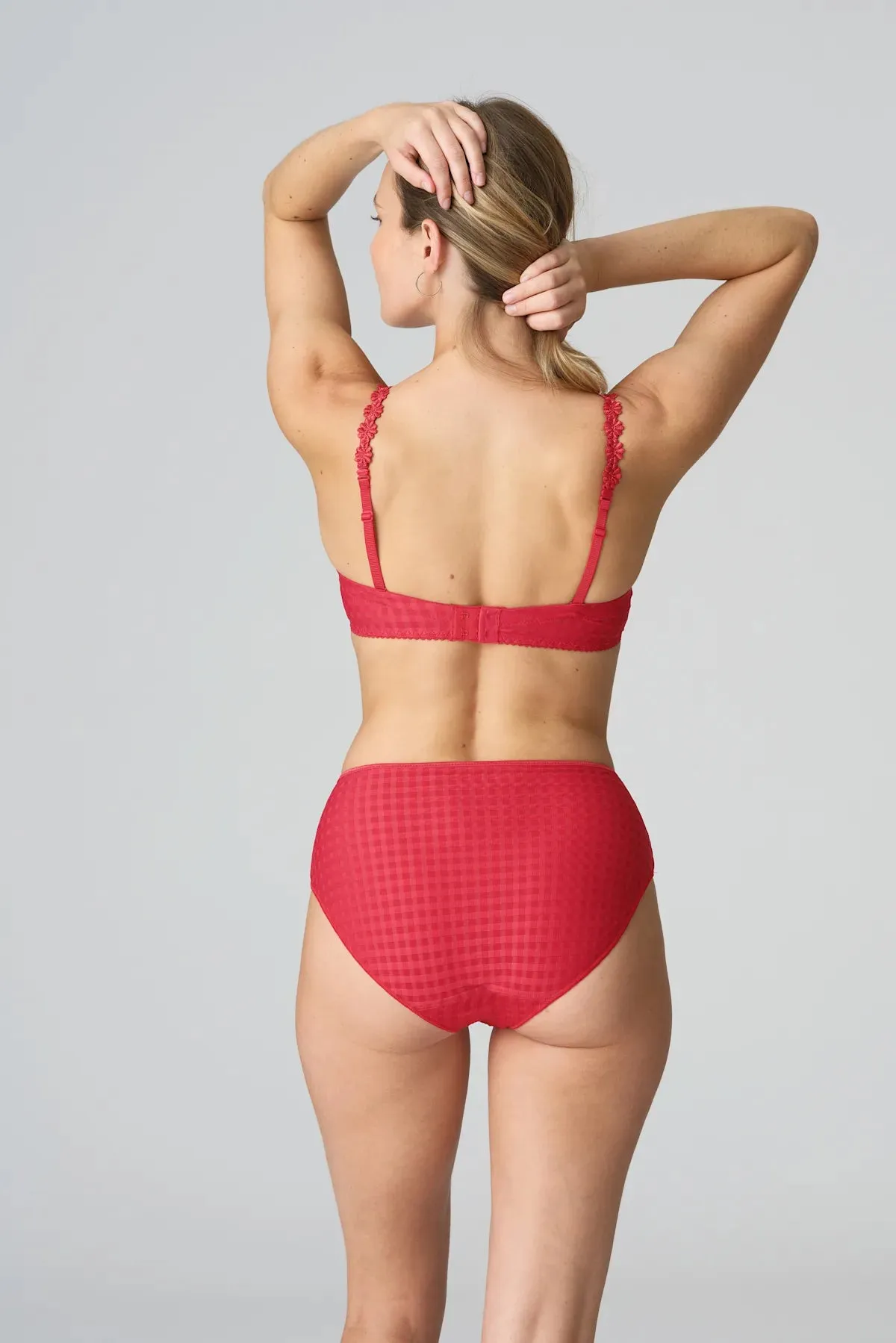 Avero Padded Strapless Bra In Scarlet - Marie Jo