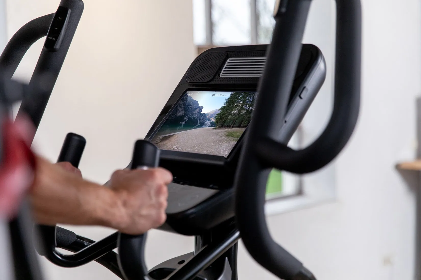 Bicicleta Flow Fitness Perform X5i Crosstrainer