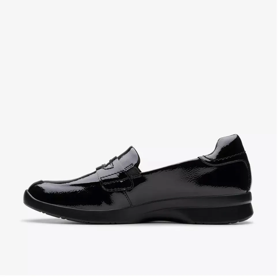 Clarks Women's Ellowyn Penny Black Crinkle Patent 26180089