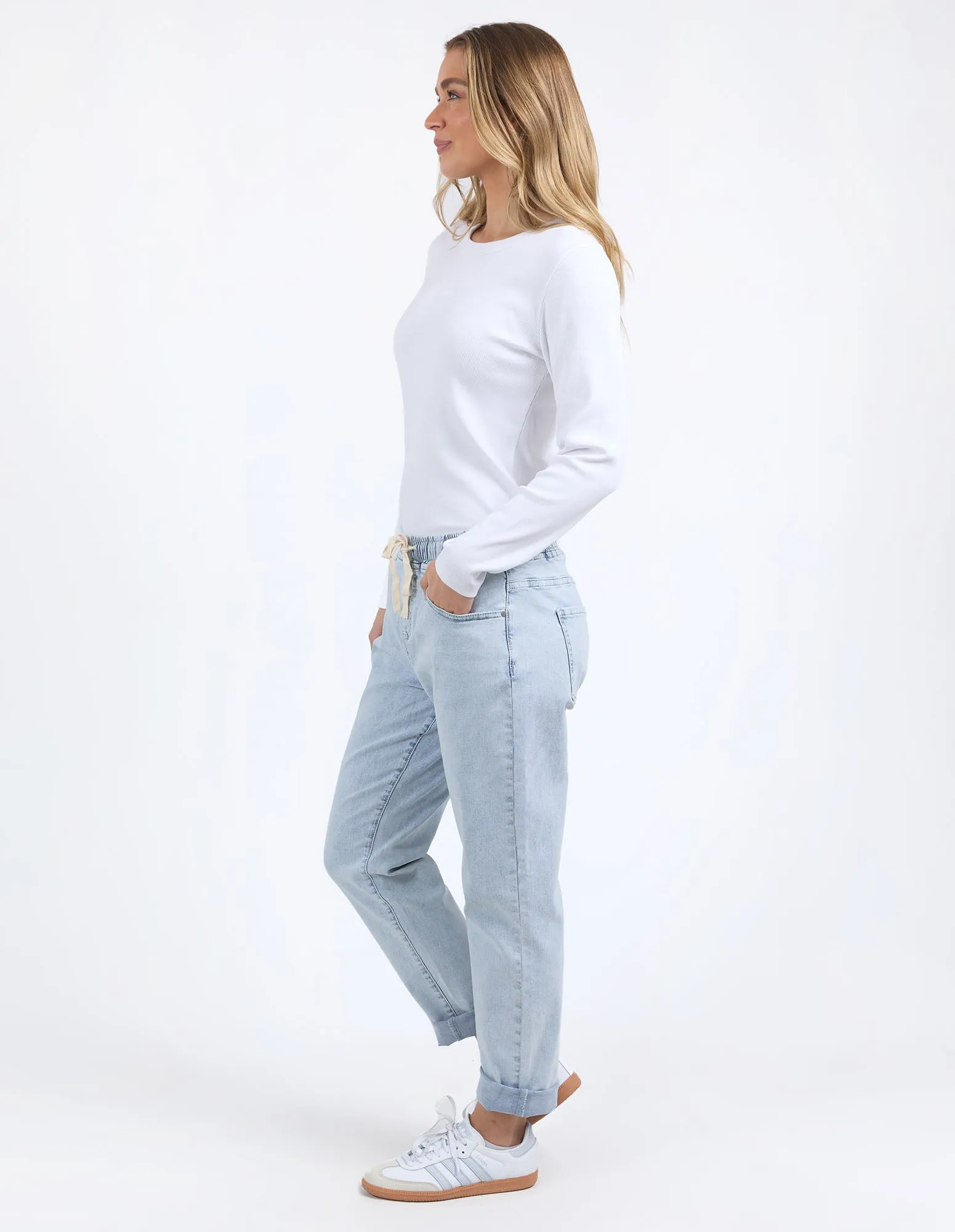 Juliette Jogger Jean - Vintage Pale Blue