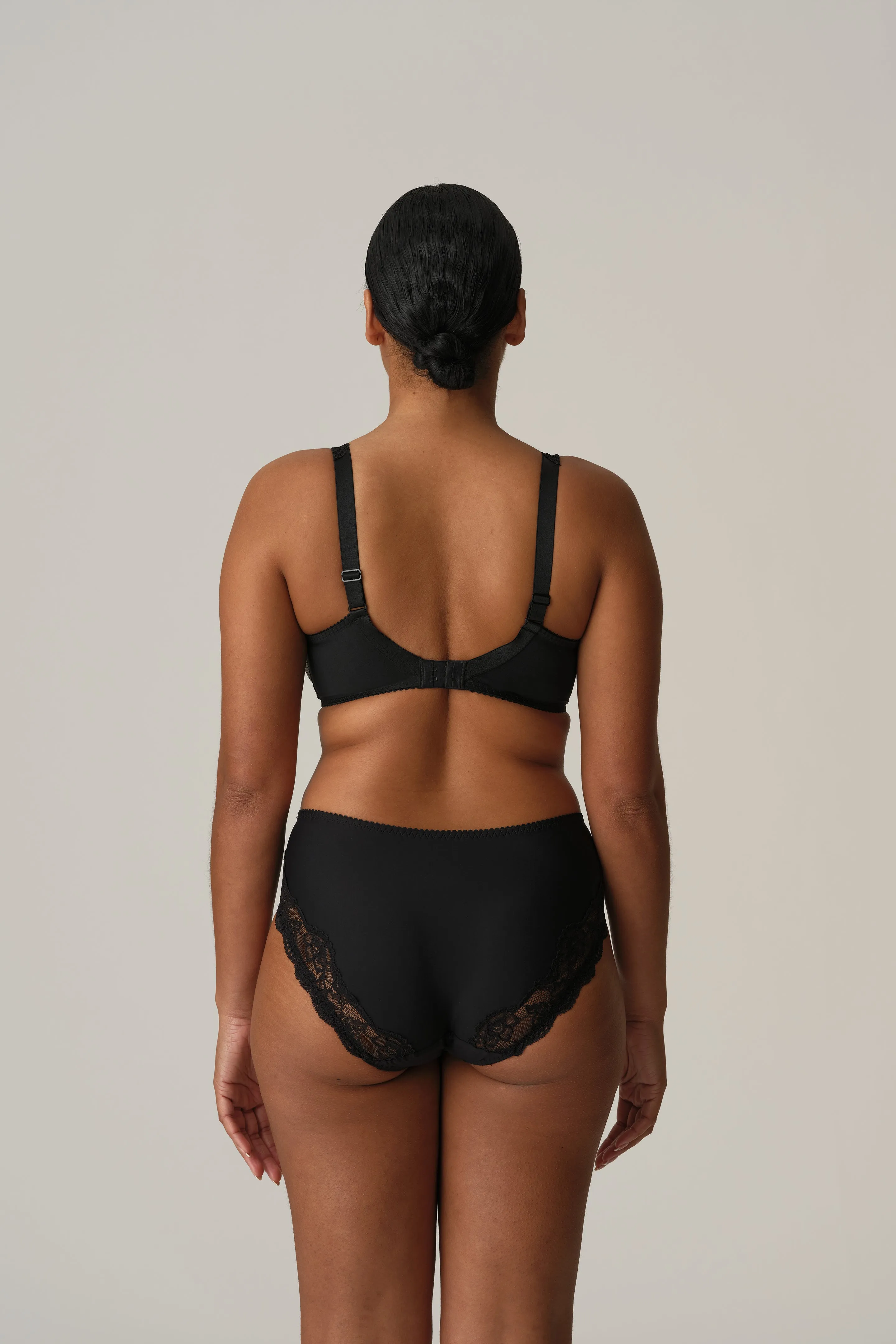 Madison Full Cup In Black Tailor - Prima Donna