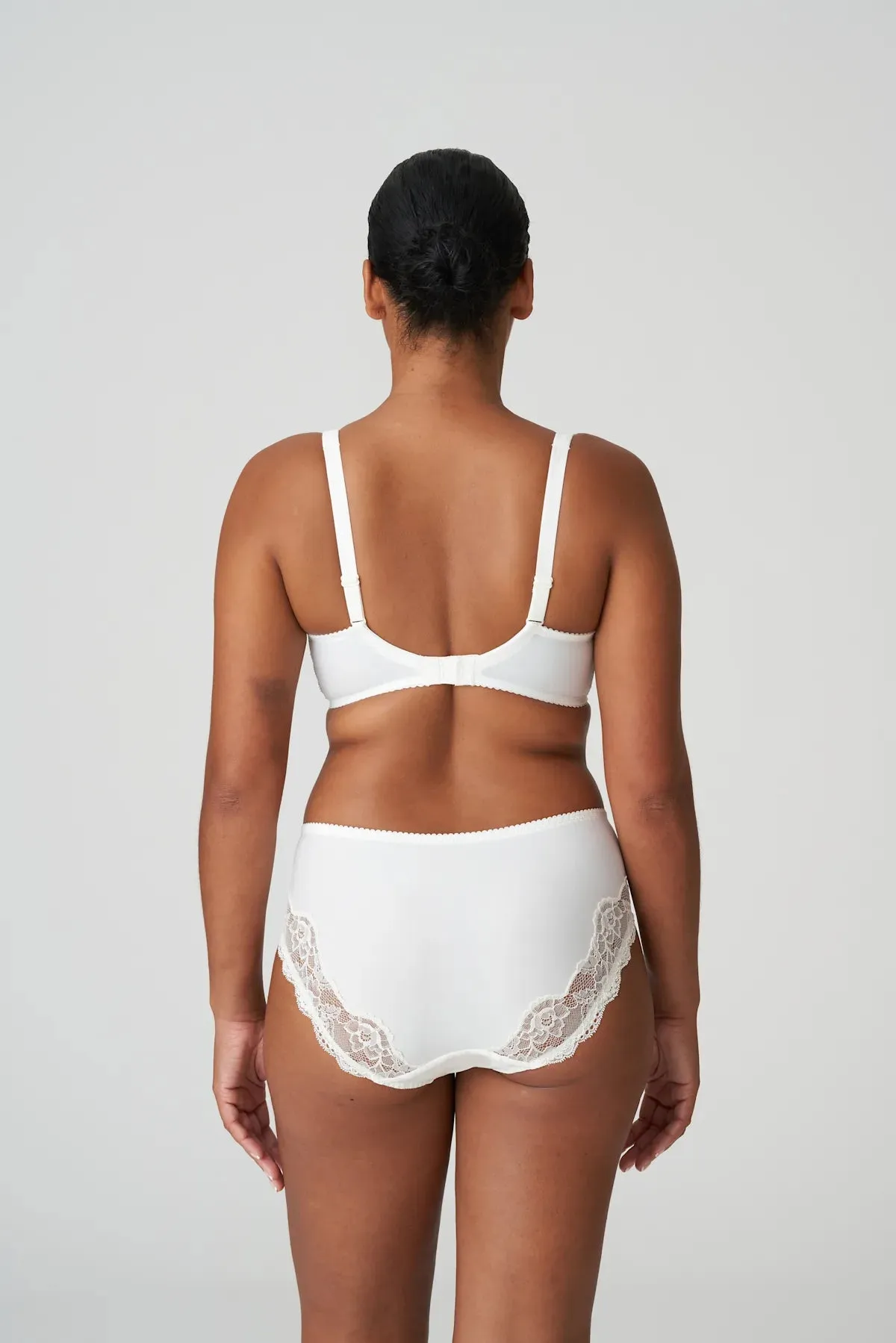 Madison Padded Heart Shape Bra In Natural - Prima Donna