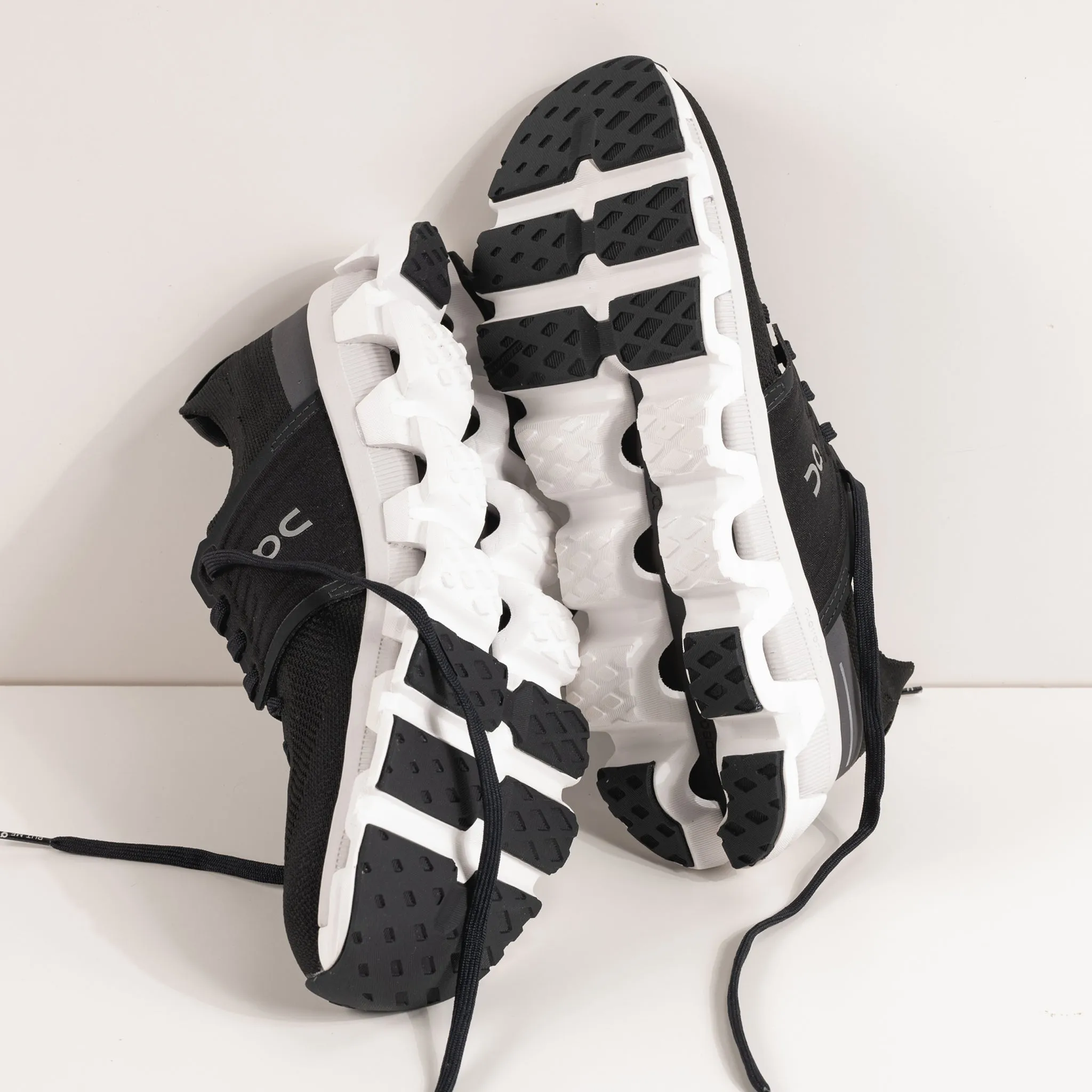 W-CLOUDSWIFT 3 - ALL BLACK - MESH
